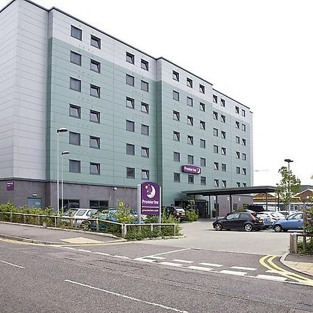 Premier Inn London Elstree / Borehamwood Bagian luar foto