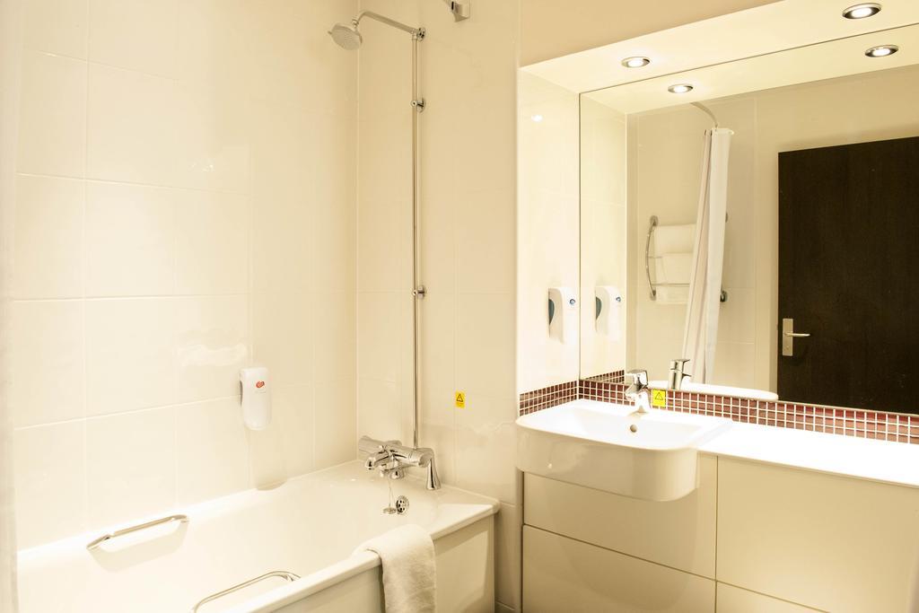 Premier Inn London Elstree / Borehamwood Ruang foto