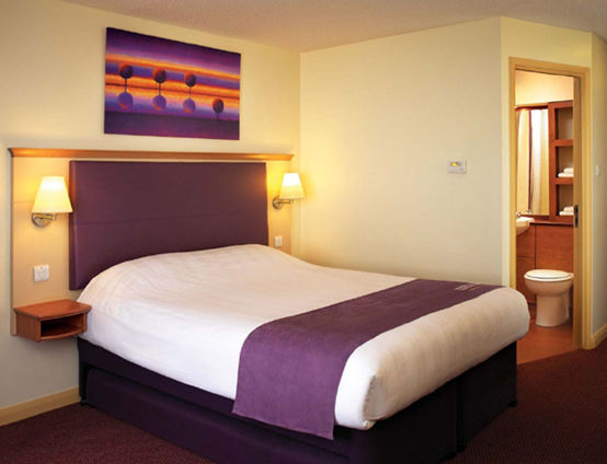 Premier Inn London Elstree / Borehamwood Bagian luar foto